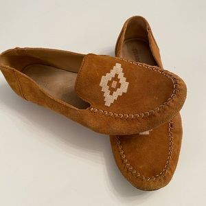 Soludos embroidered loafers